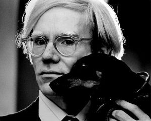 Andy Warhol, entre 1966 e 1977.