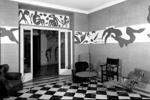 A Piscina, na sala de estar do apartamento do artista, em Nice. https://www.moma.org/interactives/exhibitions/2014/matisse/the-swimming-pool.html